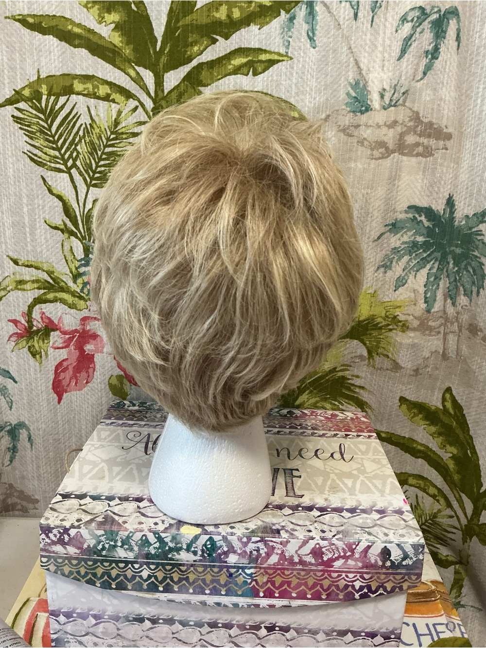 Paula YOUNG wig pixie cut model A2182 beautiful style just shake before you wear - Picture 3 of 12